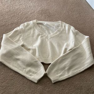 NEVER WORN! cropped H & M sweater
